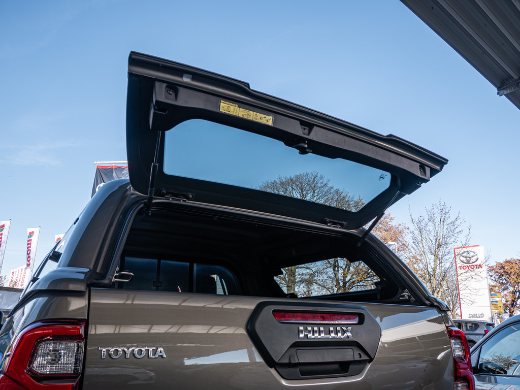 Fahrzeugansicht TOYOTA Hilux 2.8 Double Cab Invincible 4x4 - Bild 14