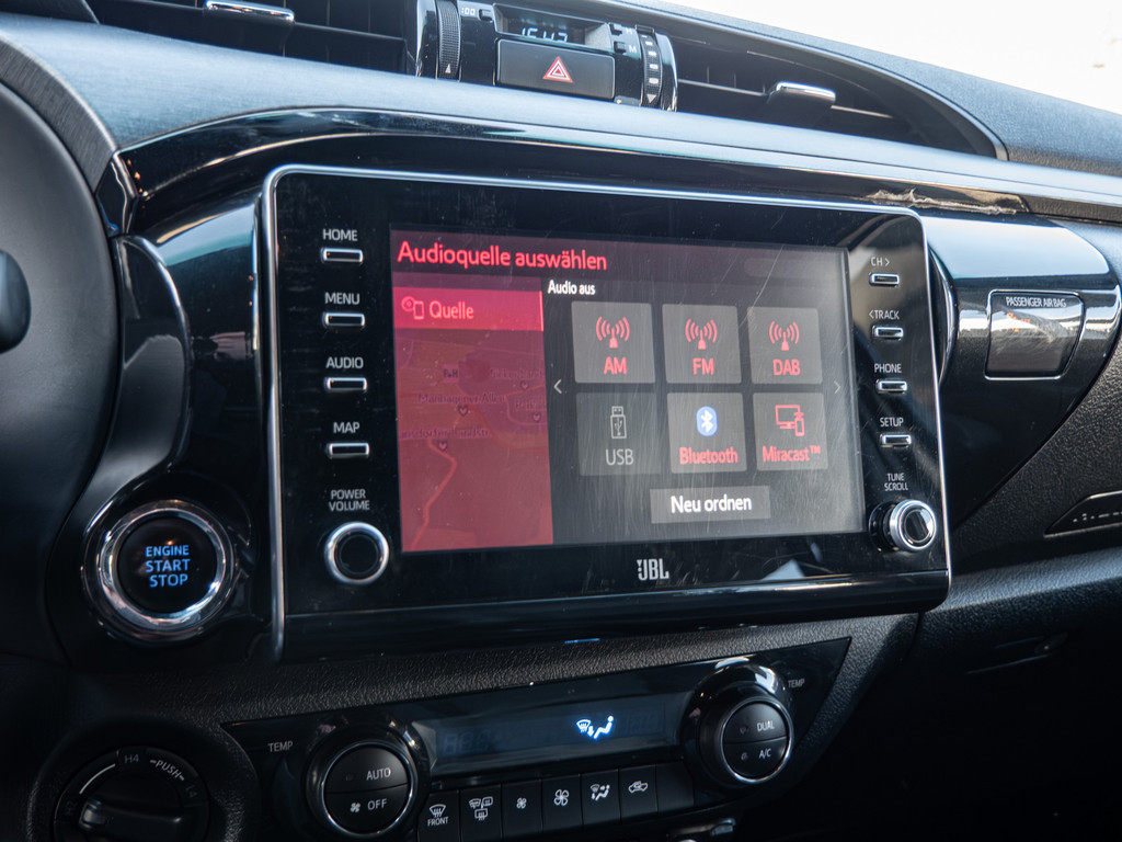 Fahrzeugansicht TOYOTA Hilux 2.8 Double Cab Invincible 4x4 - Bild 18