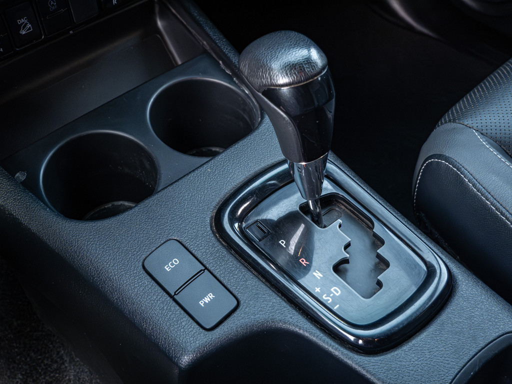 Fahrzeugansicht TOYOTA Hilux 2.8 Double Cab Invincible 4x4 - Bild 27