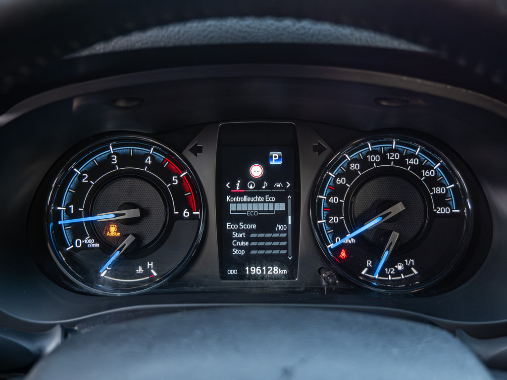 Fahrzeugansicht TOYOTA Hilux 2.8 Double Cab Invincible 4x4 - Bild 30