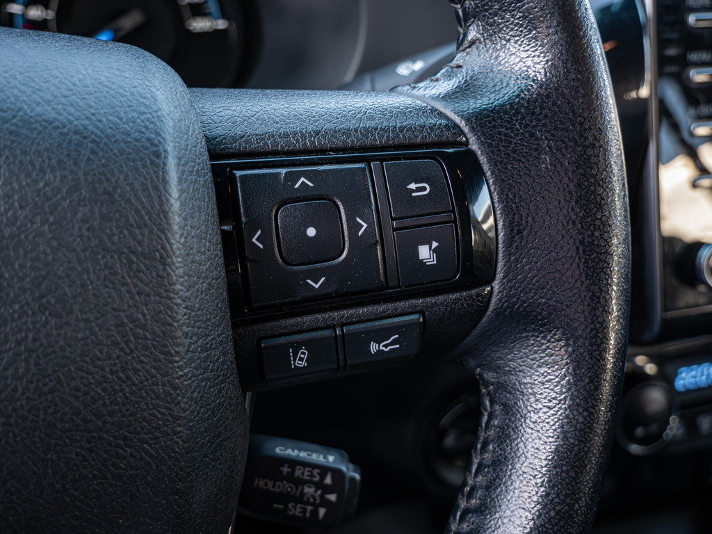 Fahrzeugansicht TOYOTA Hilux 2.8 Double Cab Invincible 4x4 - Bild 33