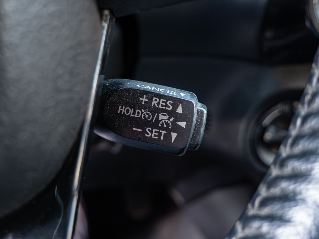 Fahrzeugansicht TOYOTA Hilux 2.8 Double Cab Invincible 4x4 - Bild 35