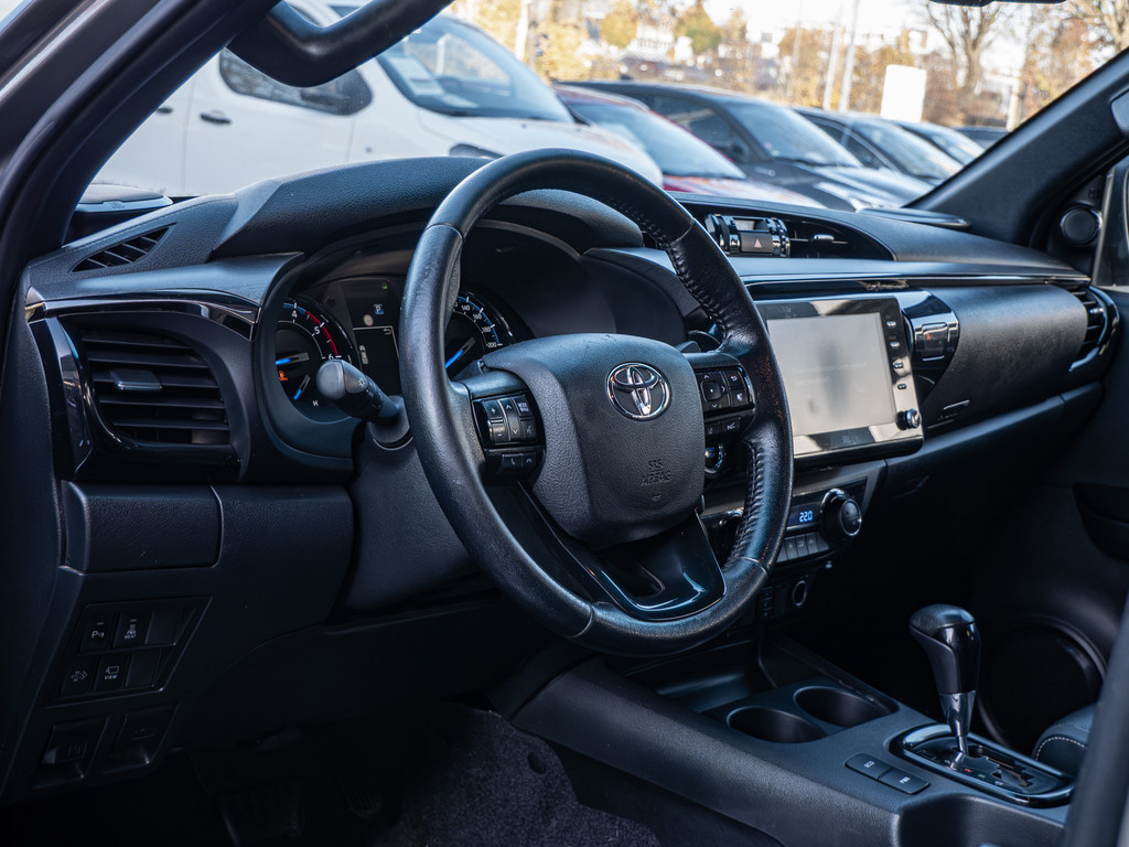 Fahrzeugansicht TOYOTA Hilux 2.8 Double Cab Invincible 4x4 - Bild 39