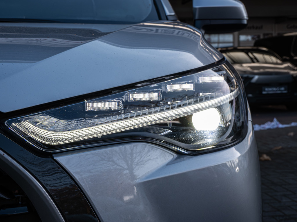 Fahrzeugansicht TOYOTA Corolla Cross 2.0 VVT-i Hybrid Team Deutschland - Bild 4