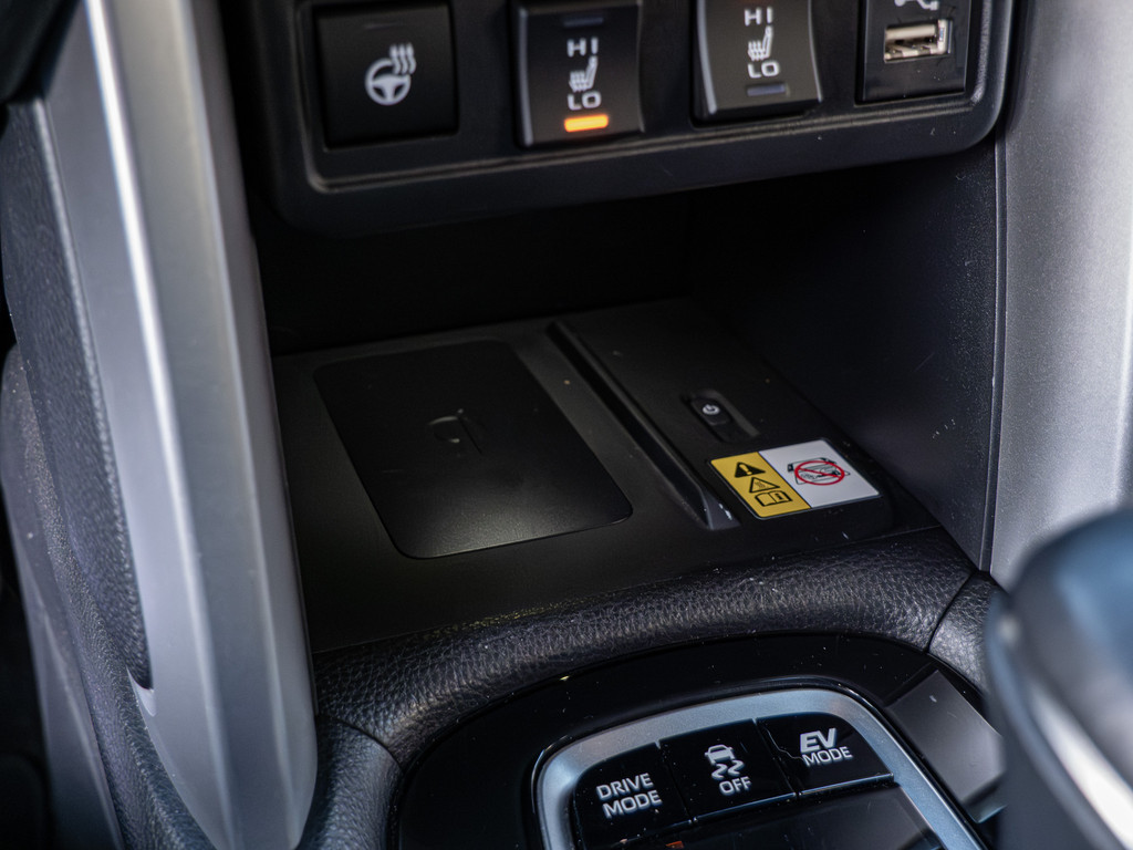 Fahrzeugansicht TOYOTA Corolla Cross 2.0 VVT-i Hybrid Team Deutschland - Bild 18