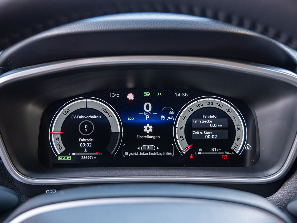 Fahrzeugansicht TOYOTA Corolla Cross 2.0 VVT-i Hybrid Team Deutschland - Bild 25