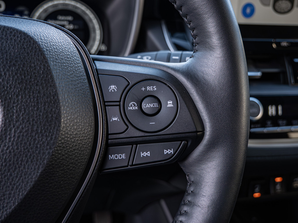 Fahrzeugansicht TOYOTA Corolla Cross 2.0 VVT-i Hybrid Team Deutschland - Bild 29