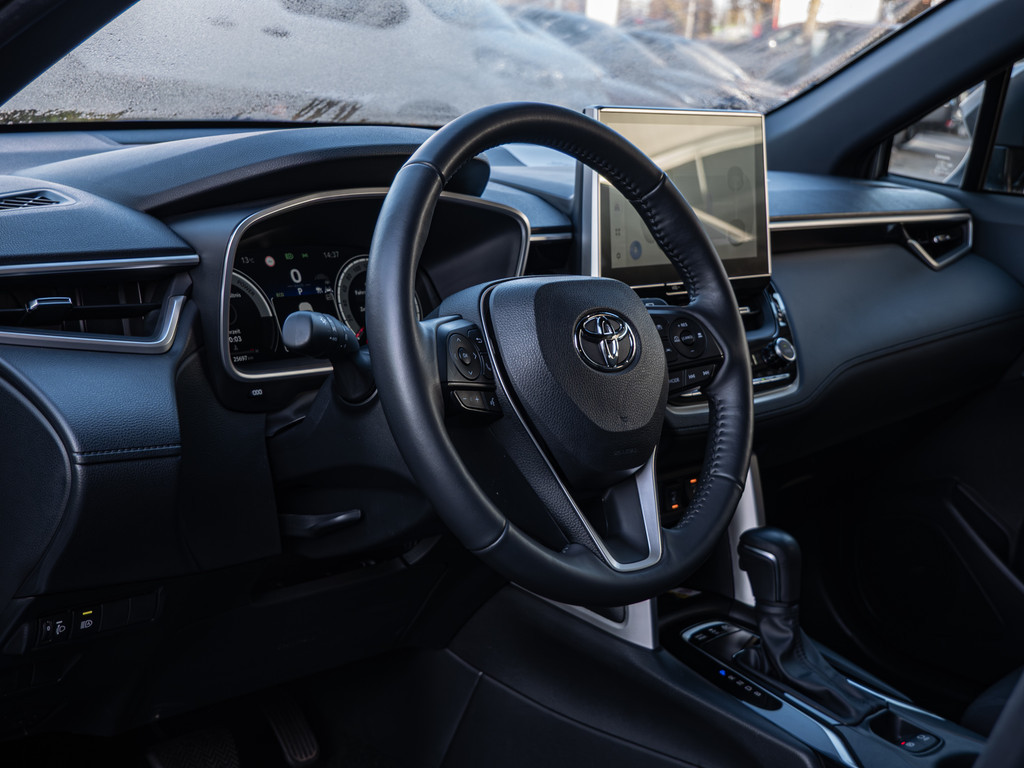 Fahrzeugansicht TOYOTA Corolla Cross 2.0 VVT-i Hybrid Team Deutschland - Bild 33