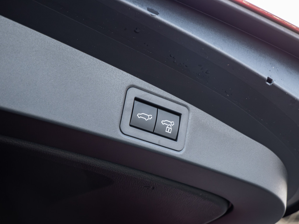 Fahrzeugansicht TOYOTA Corolla Touring Sports 2.0 Hybrid Teamplayer - Bild 9