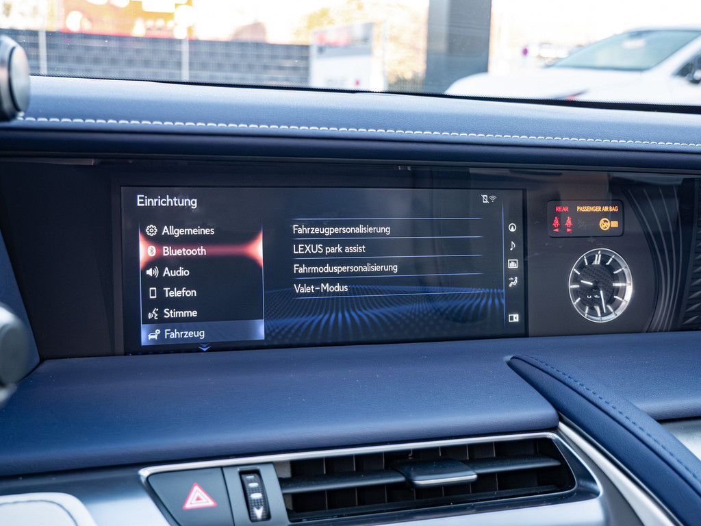 Fahrzeugansicht LEXUS LC 500 Cabrio Bespoke Build - Bild 18