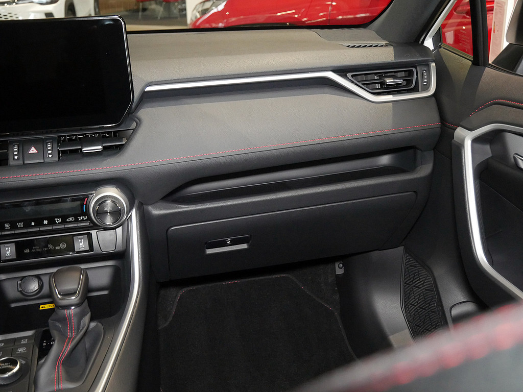 Fahrzeugansicht TOYOTA RAV4 2.5 Plug-in Hybrid 4x4 Teamplayer - Bild 6