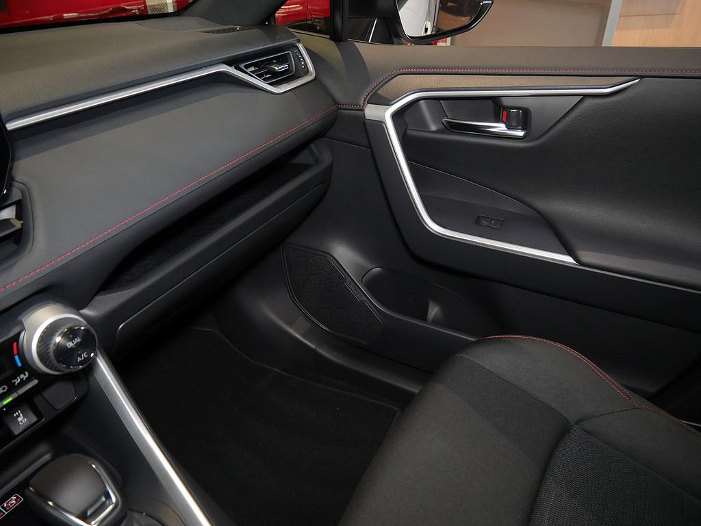 Fahrzeugansicht TOYOTA RAV4 2.5 Plug-in Hybrid 4x4 Teamplayer - Bild 21