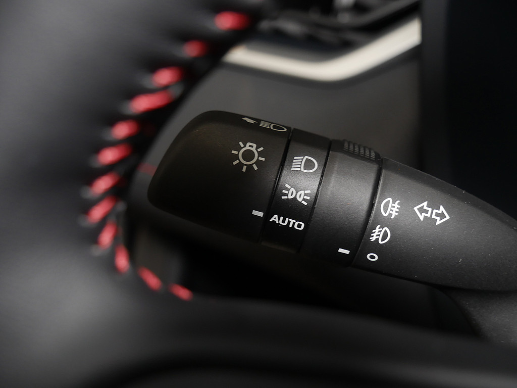 Fahrzeugansicht TOYOTA RAV4 2.5 Plug-in Hybrid 4x4 Teamplayer - Bild 26