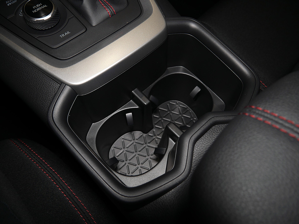 Fahrzeugansicht TOYOTA RAV4 2.5 Plug-in Hybrid 4x4 Teamplayer - Bild 28