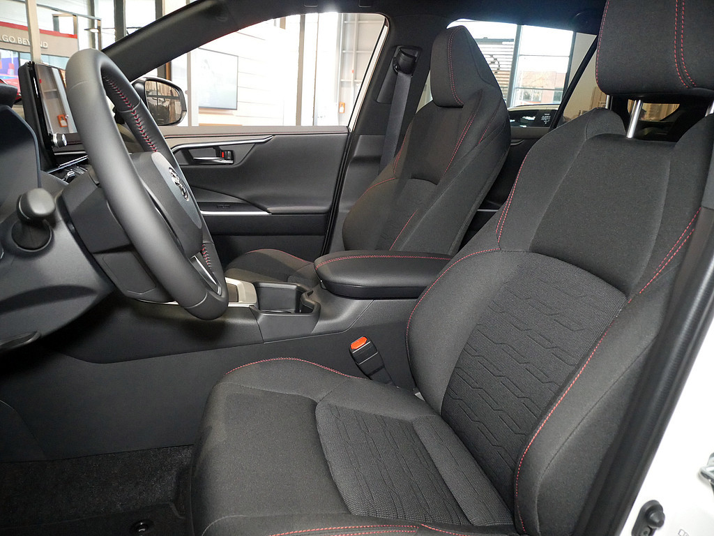 Fahrzeugansicht TOYOTA RAV4 2.5 Plug-in Hybrid 4x4 Teamplayer - Bild 31