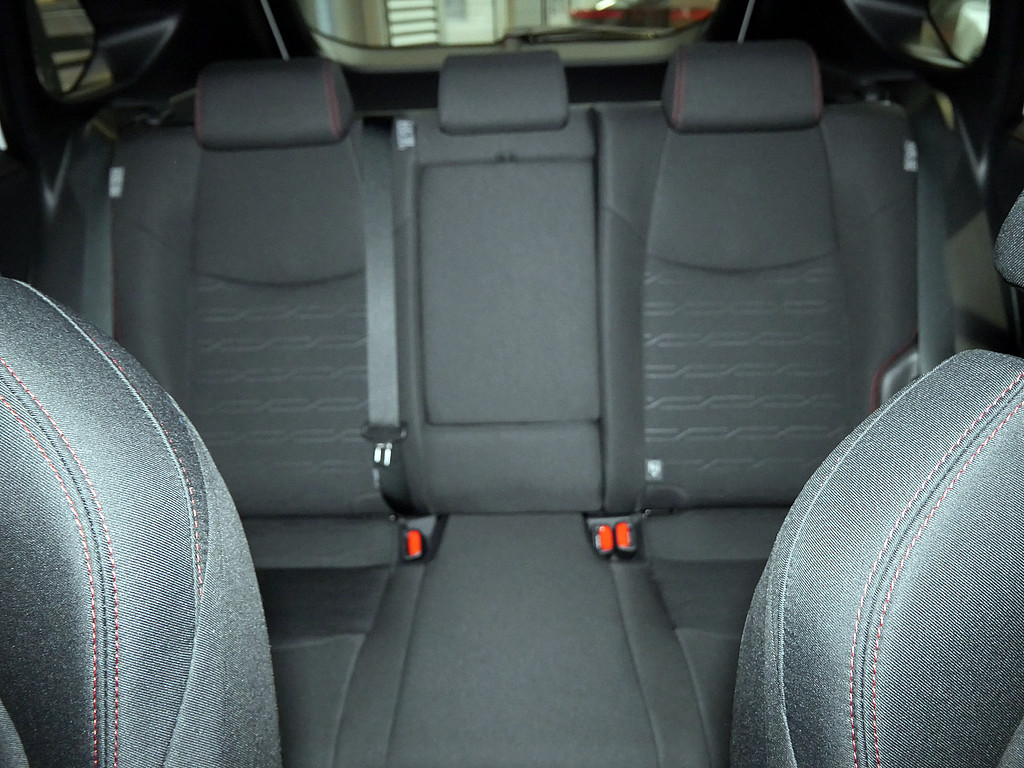 Fahrzeugansicht TOYOTA RAV4 2.5 Plug-in Hybrid 4x4 Teamplayer - Bild 32