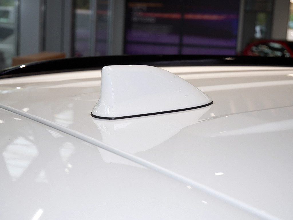 Fahrzeugansicht TOYOTA RAV4 2.5 Plug-in Hybrid 4x4 Teamplayer - Bild 41