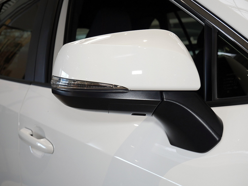 Fahrzeugansicht TOYOTA RAV4 2.5 Plug-in Hybrid 4x4 Teamplayer - Bild 42