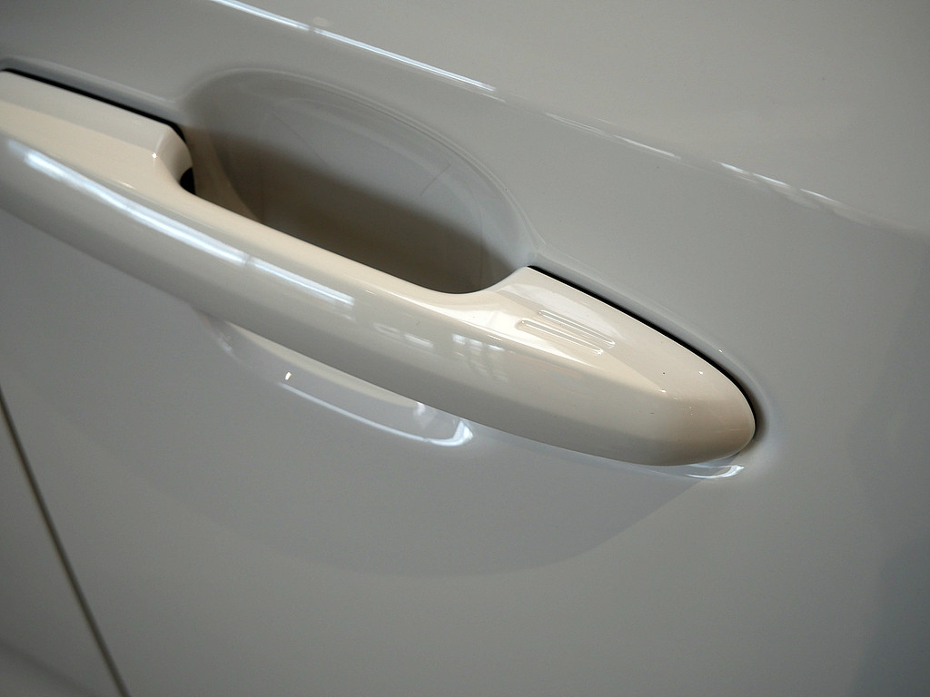 Fahrzeugansicht TOYOTA RAV4 2.5 Plug-in Hybrid 4x4 Teamplayer - Bild 47