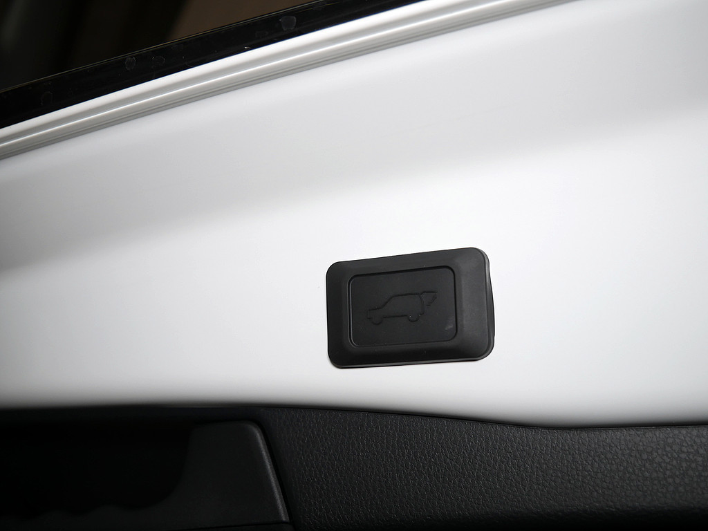 Fahrzeugansicht TOYOTA RAV4 2.5 Plug-in Hybrid 4x4 Teamplayer - Bild 8