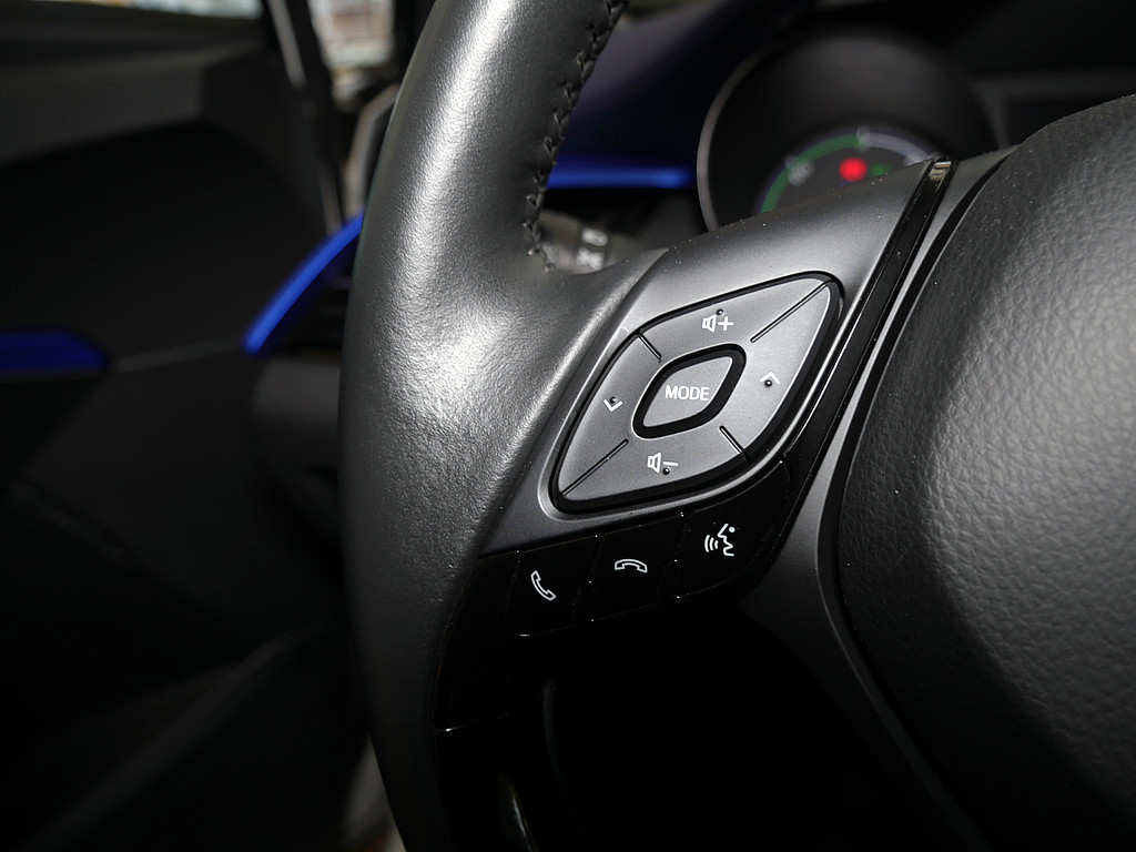 Fahrzeugansicht TOYOTA C-HR 2.0 Hybrid Style Selection - Bild 19
