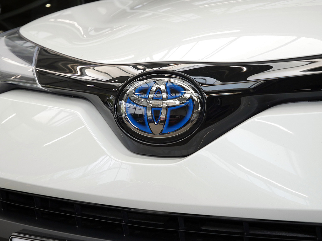 Fahrzeugansicht TOYOTA C-HR 2.0 Hybrid Style Selection - Bild 31