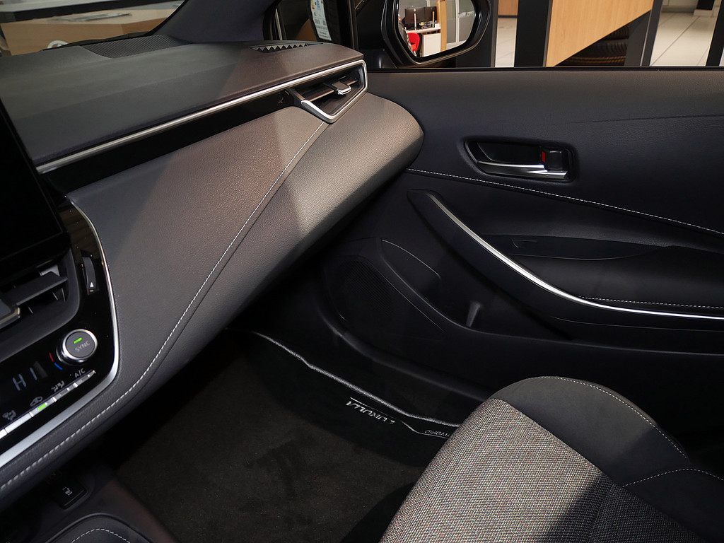 Fahrzeugansicht TOYOTA Corolla Touring Sports 2.0 Hybrid Teamplayer - Bild 22