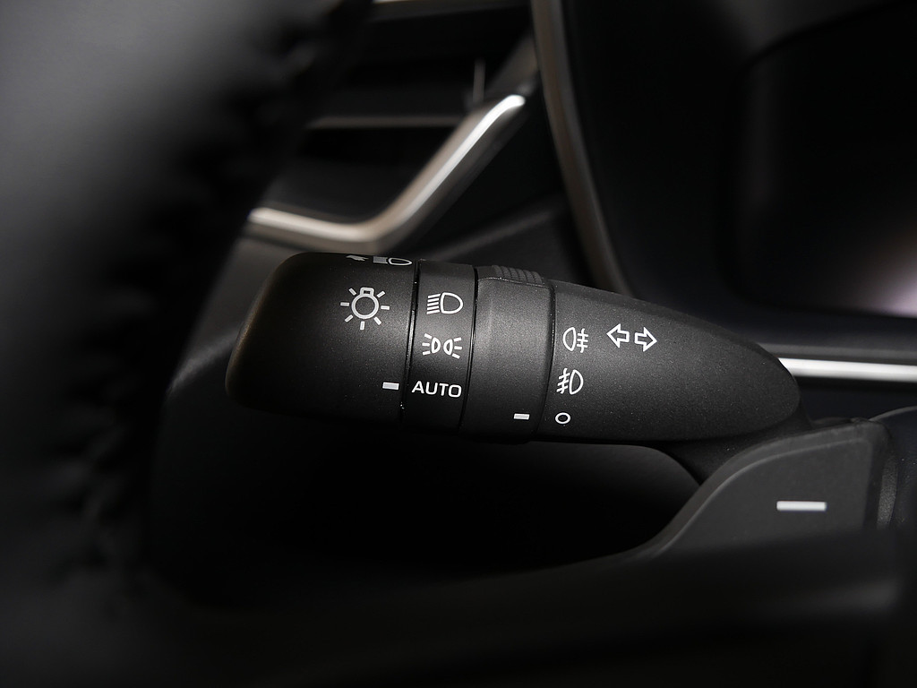 Fahrzeugansicht TOYOTA Corolla Touring Sports 2.0 Hybrid Teamplayer - Bild 27