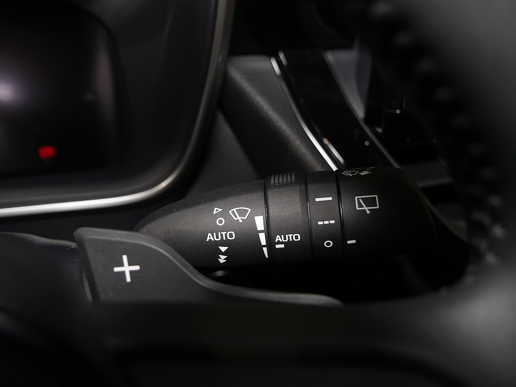 Fahrzeugansicht TOYOTA Corolla Touring Sports 2.0 Hybrid Teamplayer - Bild 28