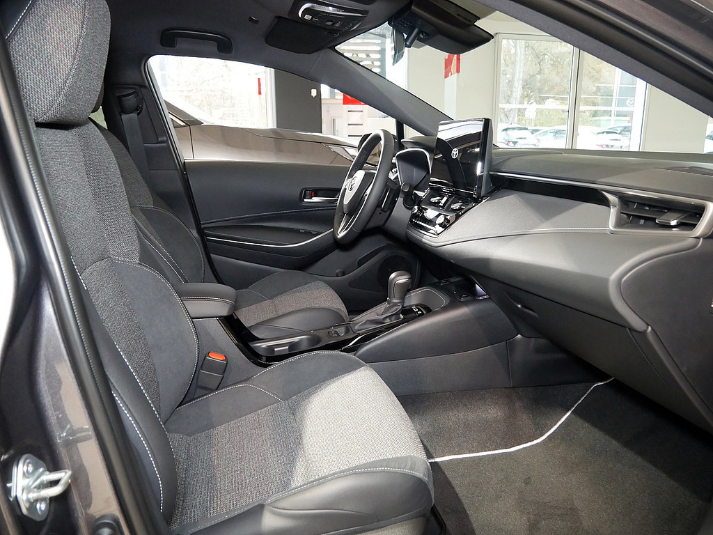 Fahrzeugansicht TOYOTA Corolla Touring Sports 2.0 Hybrid Teamplayer - Bild 42