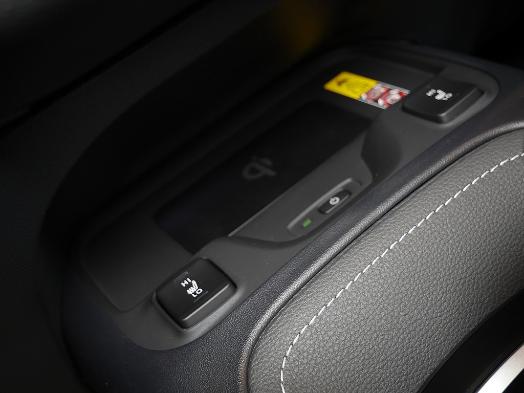 Fahrzeugansicht TOYOTA Corolla Touring Sports 2.0 Hybrid Teamplayer - Bild 18