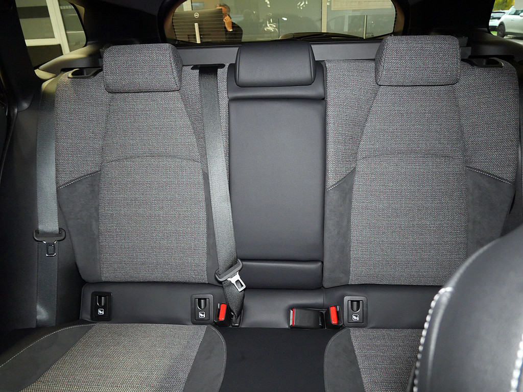 Fahrzeugansicht TOYOTA Corolla Touring Sports 2.0 Hybrid Teamplayer - Bild 31