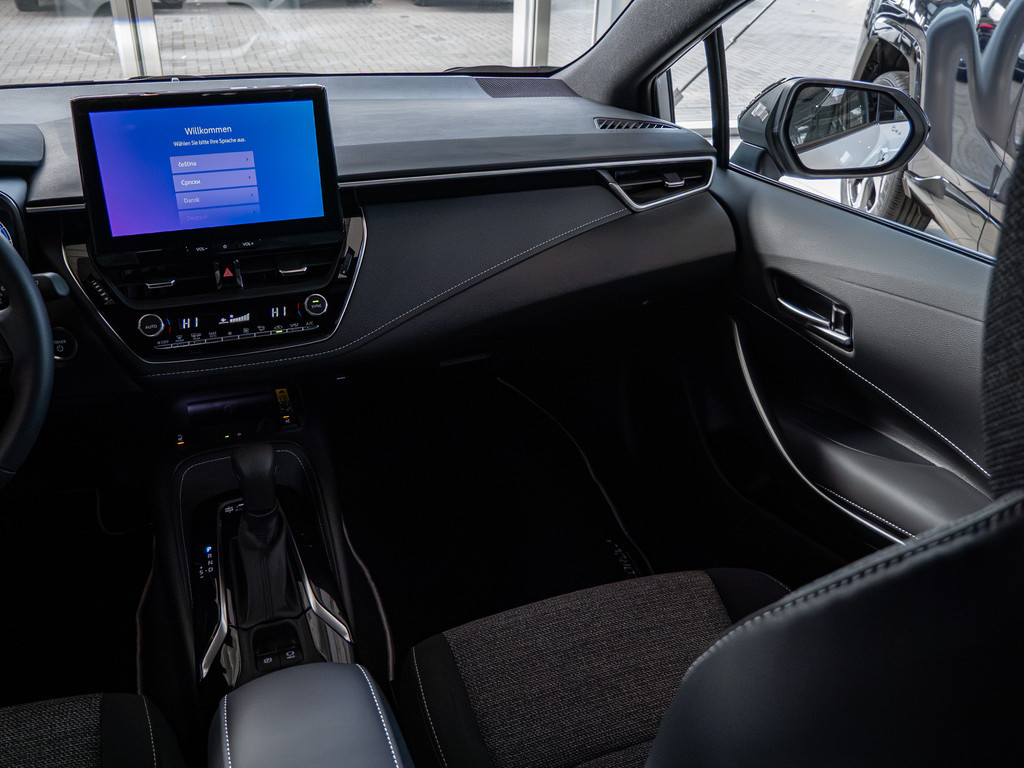 Fahrzeugansicht TOYOTA Corolla Touring Sports 2.0 Hybrid Teamplayer - Bild 7