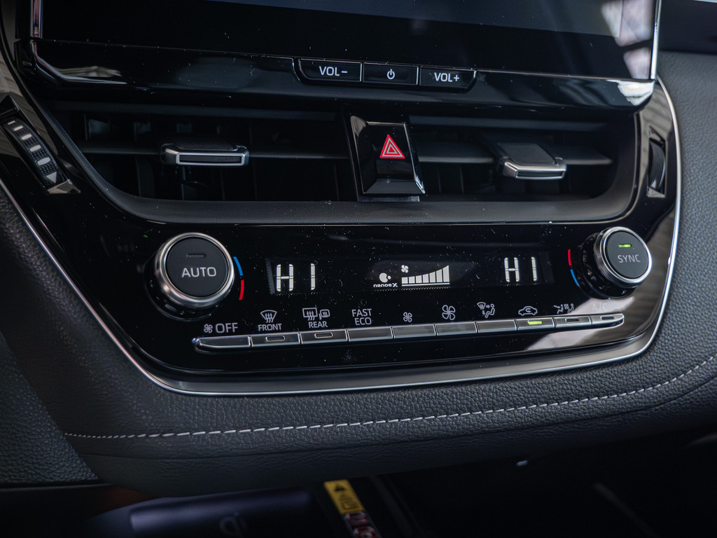 Fahrzeugansicht TOYOTA Corolla Touring Sports 2.0 Hybrid Teamplayer - Bild 15