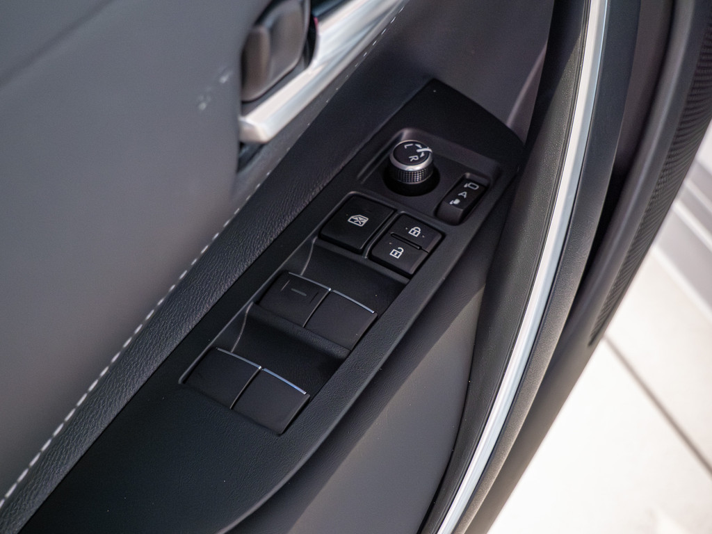 Fahrzeugansicht TOYOTA Corolla Touring Sports 2.0 Hybrid Teamplayer - Bild 33