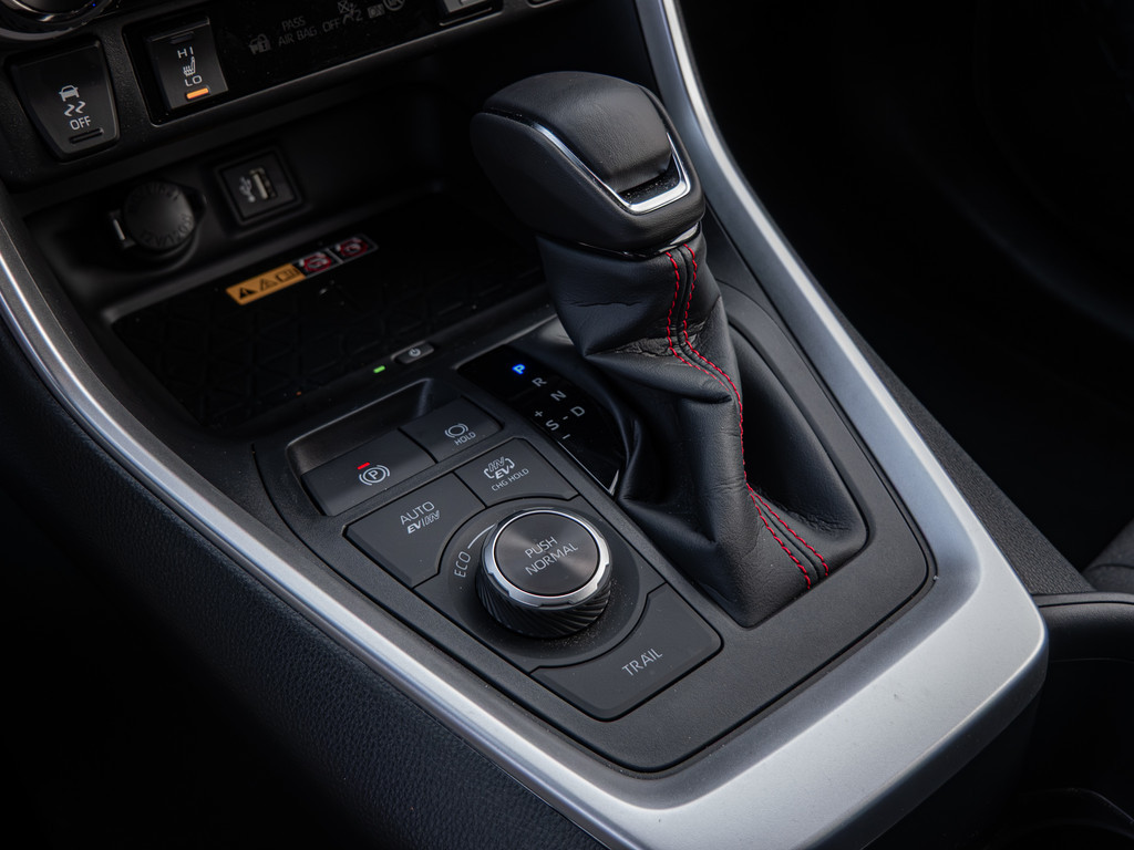 Fahrzeugansicht TOYOTA RAV4 2.5 Plug-in Hybrid 4x4 Teamplayer - Bild 19