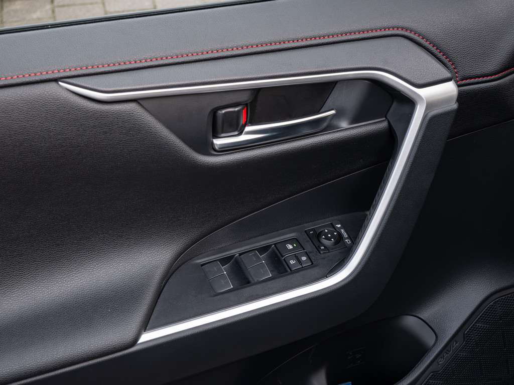 Fahrzeugansicht TOYOTA RAV4 2.5 Plug-in Hybrid 4x4 Teamplayer - Bild 35