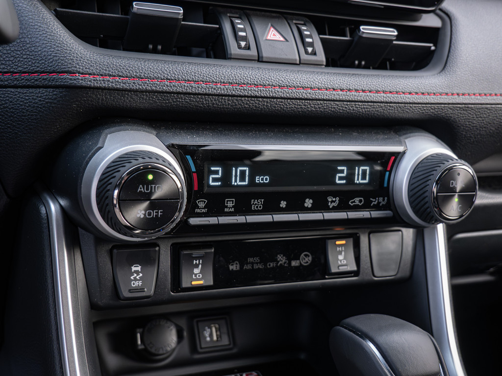 Fahrzeugansicht TOYOTA RAV4 2.5 Plug-in Hybrid 4x4 Teamplayer - Bild 17