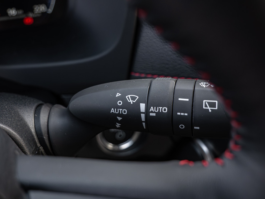 Fahrzeugansicht TOYOTA RAV4 2.5 Plug-in Hybrid 4x4 Teamplayer - Bild 26