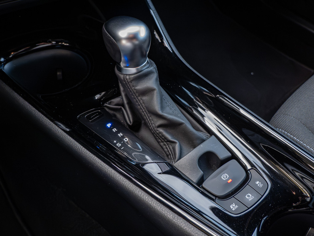 Fahrzeugansicht TOYOTA C-HR 2.0 Hybrid Team D - Bild 21