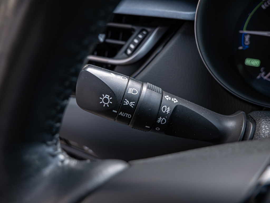 Fahrzeugansicht TOYOTA C-HR 2.0 Hybrid Team D - Bild 26