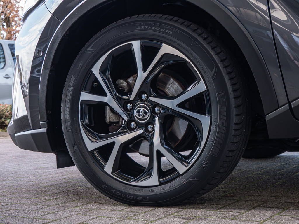 Fahrzeugansicht TOYOTA C-HR 2.0 Hybrid Team D - Bild 46