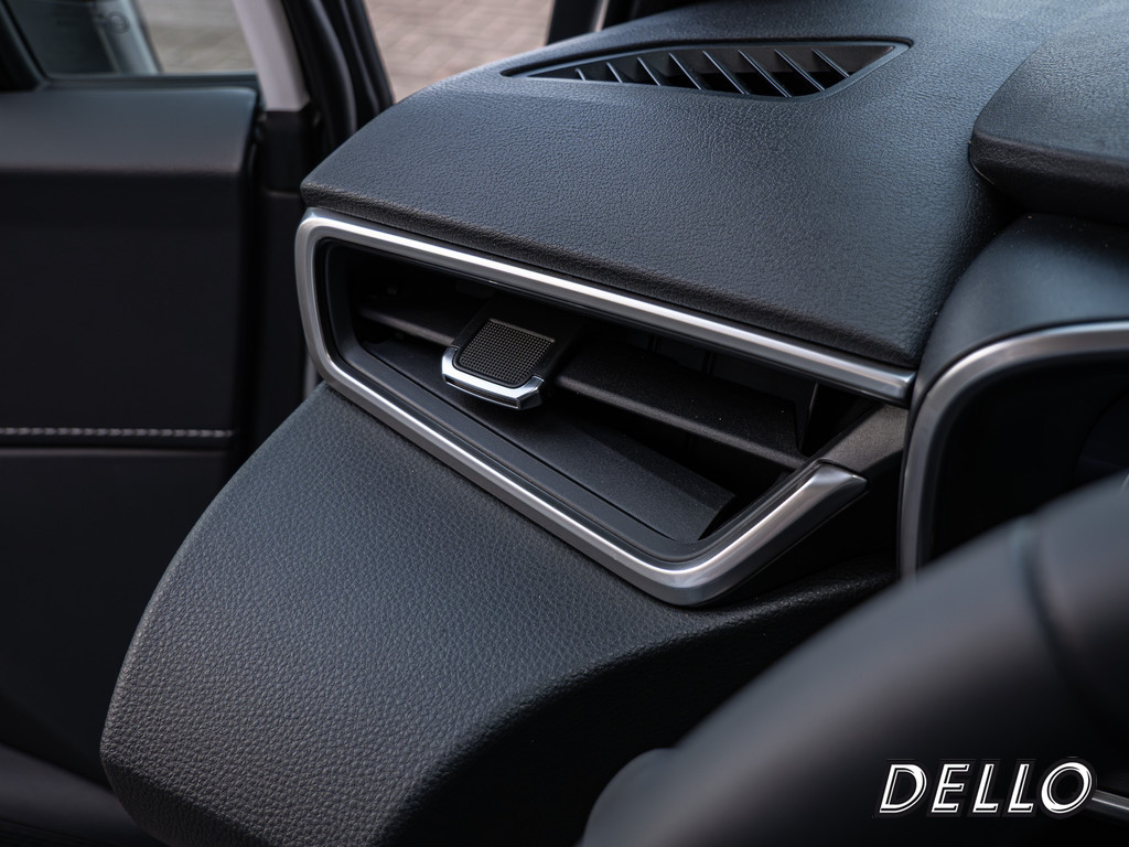 Fahrzeugansicht TOYOTA Corolla 1.8 Hybrid Teamplayer - Bild 30