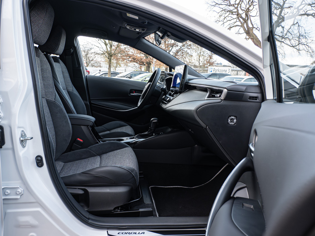 Fahrzeugansicht TOYOTA Corolla 1.8 Hybrid Teamplayer - Bild 5