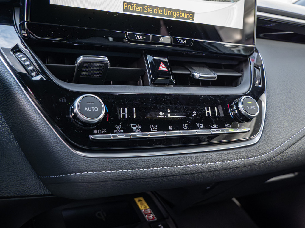 Fahrzeugansicht TOYOTA Corolla 1.8 Hybrid Teamplayer - Bild 17