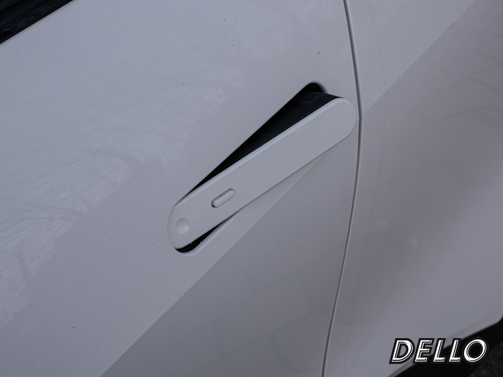 Fahrzeugansicht TOYOTA C-HR 2.0 Plug-In Hybrid FWD Teamplayer - Bild 2