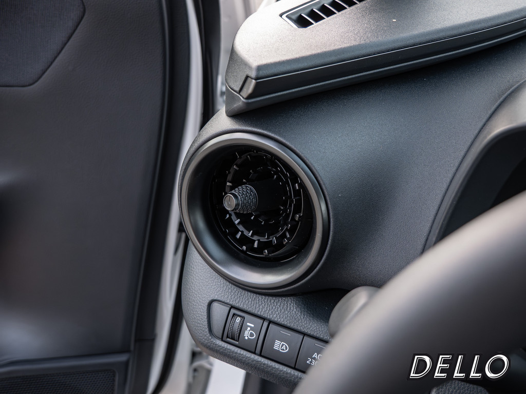 Fahrzeugansicht TOYOTA C-HR 2.0 Plug-In Hybrid FWD Teamplayer - Bild 31