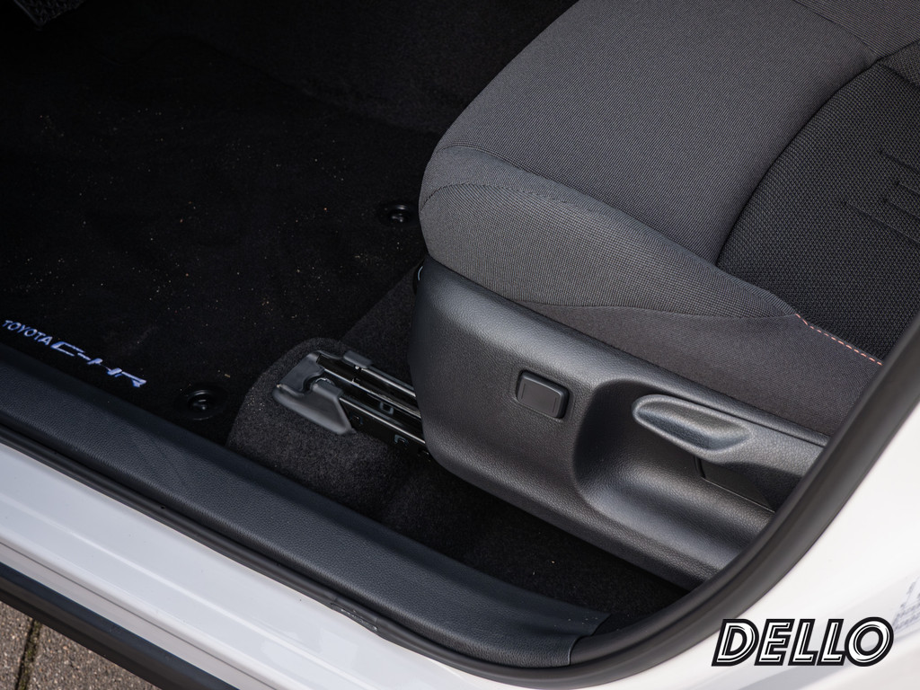 Fahrzeugansicht TOYOTA C-HR 2.0 Plug-In Hybrid FWD Teamplayer - Bild 35
