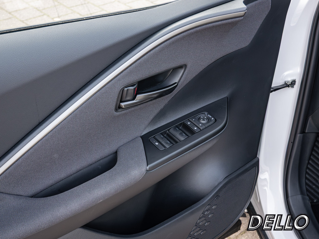 Fahrzeugansicht TOYOTA C-HR 2.0 Plug-In Hybrid FWD Teamplayer - Bild 36