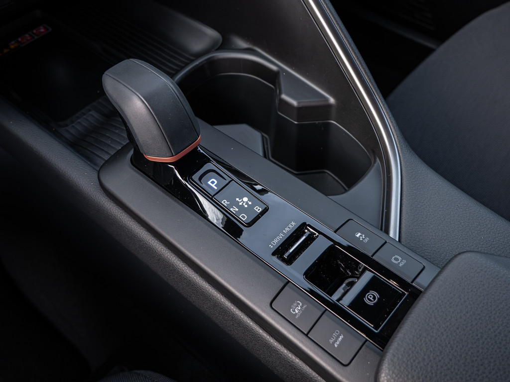 Fahrzeugansicht TOYOTA C-HR 2.0 Plug-In Hybrid FWD Teamplayer - Bild 21